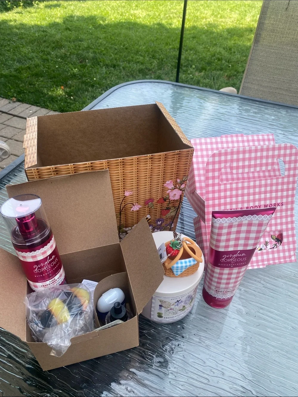 Bath & Body Works Pink Gingham Gift Set with Floral Basket Motif